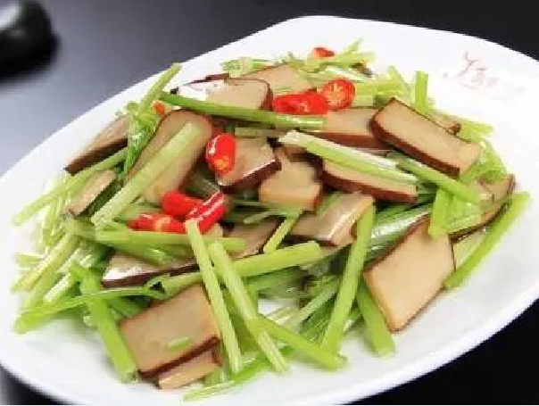 芹菜的6道養生菜譜-图片1
