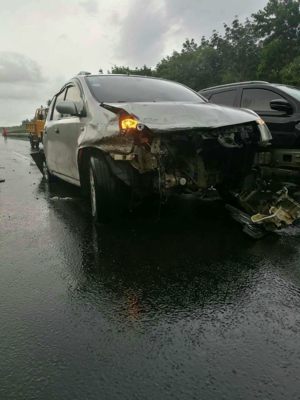 高速公路上的死裡逃生,讓我不再徘徊誠心學佛-图片1